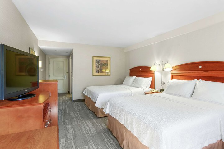 Room 9 of 35