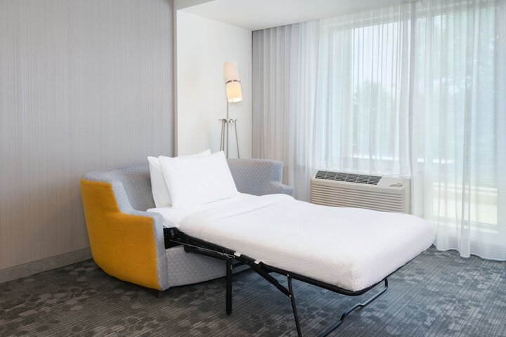 Room 27 of 36