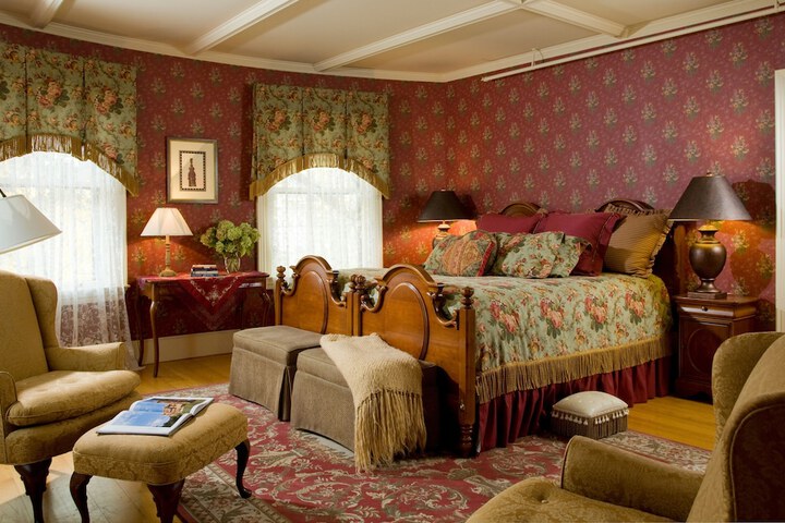 Berry Manor Inn
