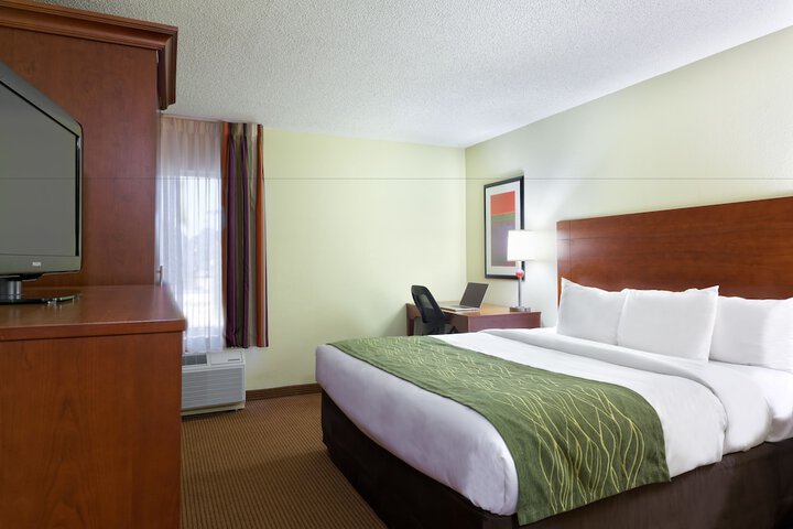 Comfort Inn Fayetteville near Fort Bragg