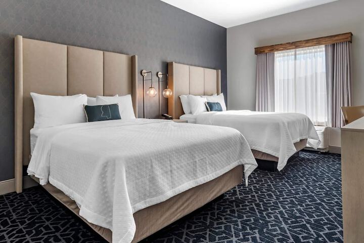 Lyric Hotel West End Trademark Collection by Wyndham