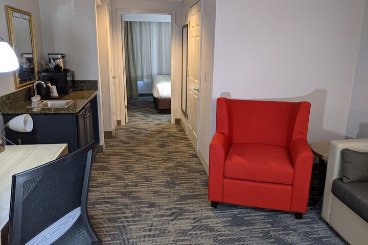 Room 25 of 37