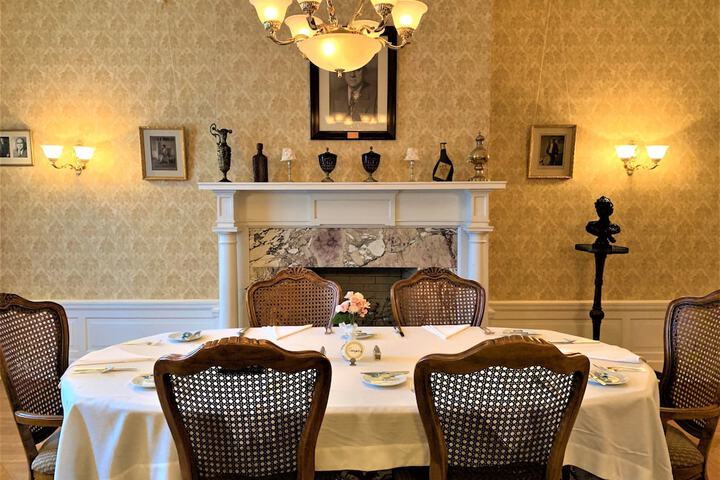 Dining 99 of 134