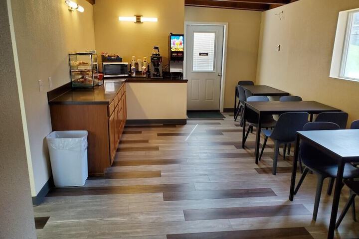 Bristlecone Motel