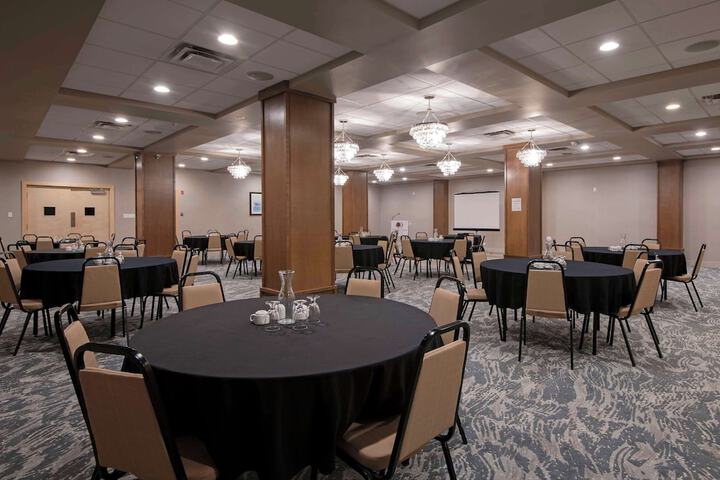 Doubletree by Hilton Hotel Kamloops