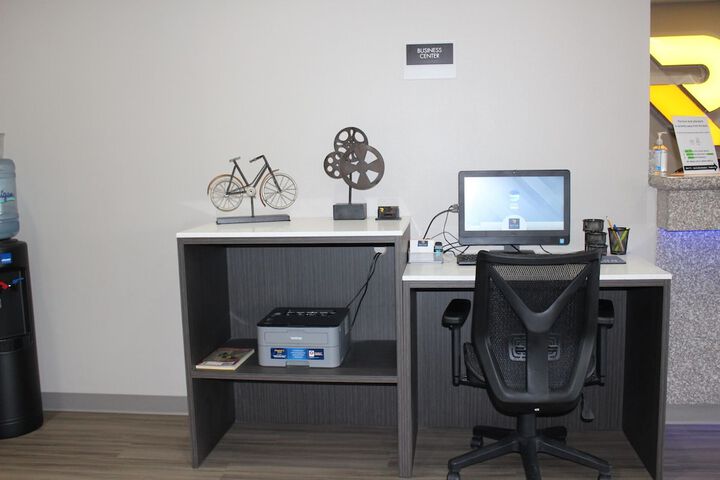 Business Center 64 of 64