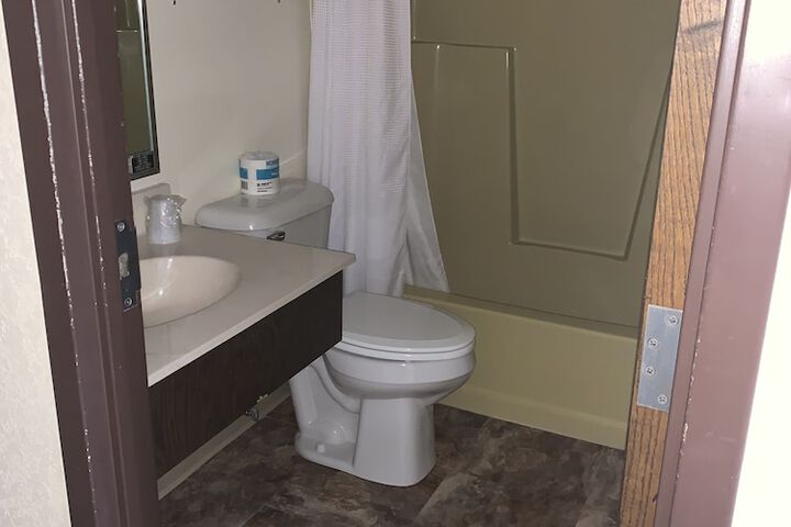Room 13 of 35