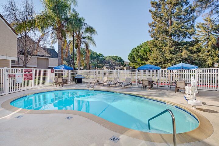Pool 4 of 30