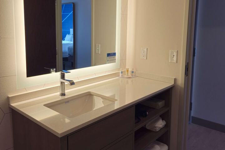 Room 20 of 48