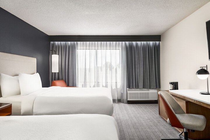 Courtyard Houston Sugar Land / Stafford