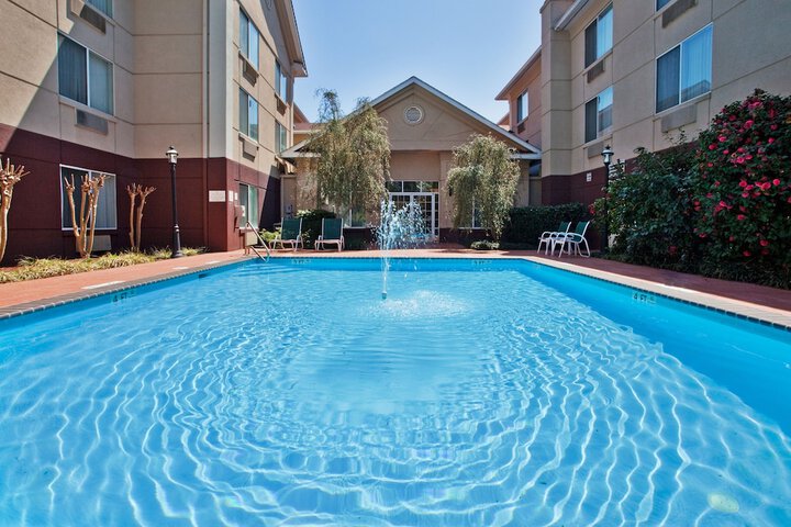 Pool 10 of 72