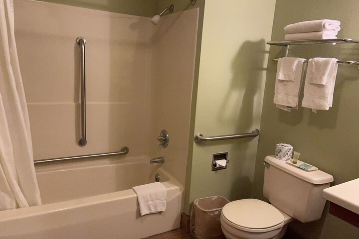Room 43 of 80