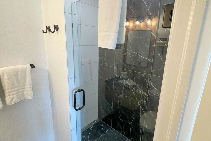 Room 20 of 111