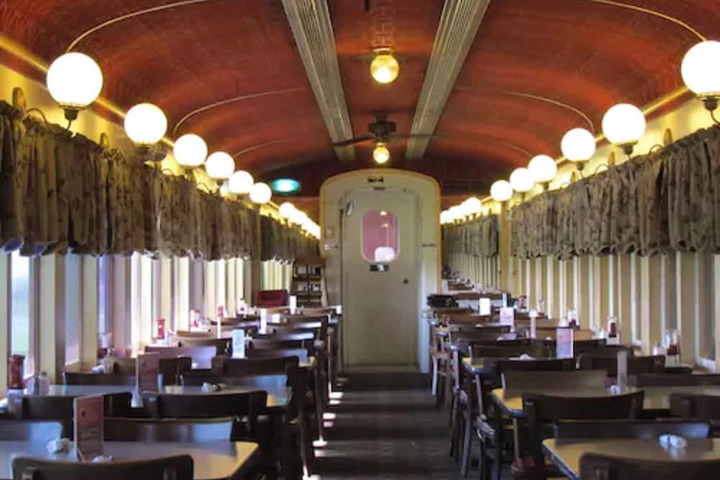 Red Caboose Motel