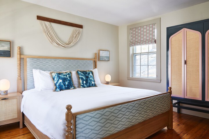 Faraway Nantucket
