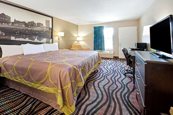 Room 12 of 14