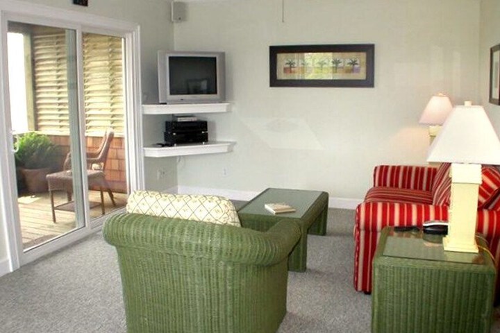 Ocracoke Harbor Inn