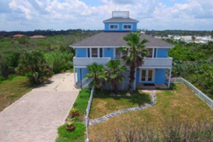 Sea Forever Upper Level 3 Bedrooms, Ocean Views, Sleeps 10