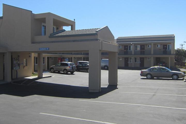 Hotel 11 of 52