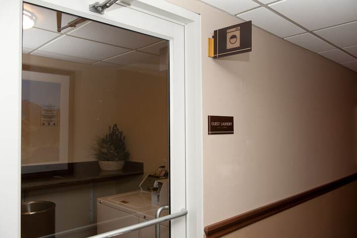 Room 21 of 103