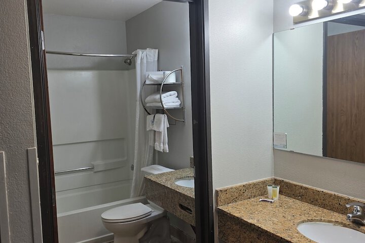 Antelope Inn and Suites