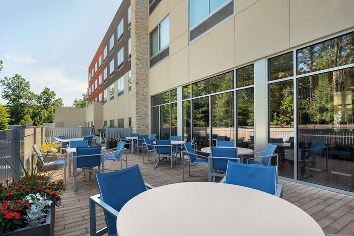 Holiday Inn Express Queensbury - Lake George Area by IHG