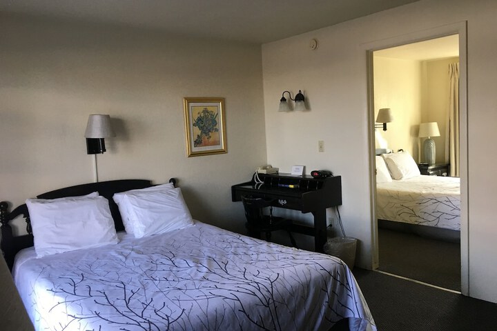 Room 15 of 26