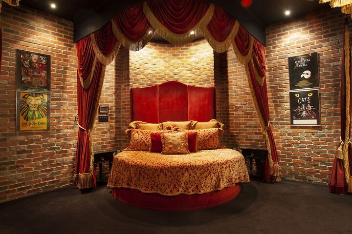 Room 37 of 87