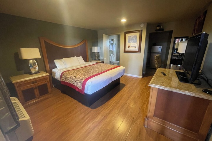 Room 26 of 41