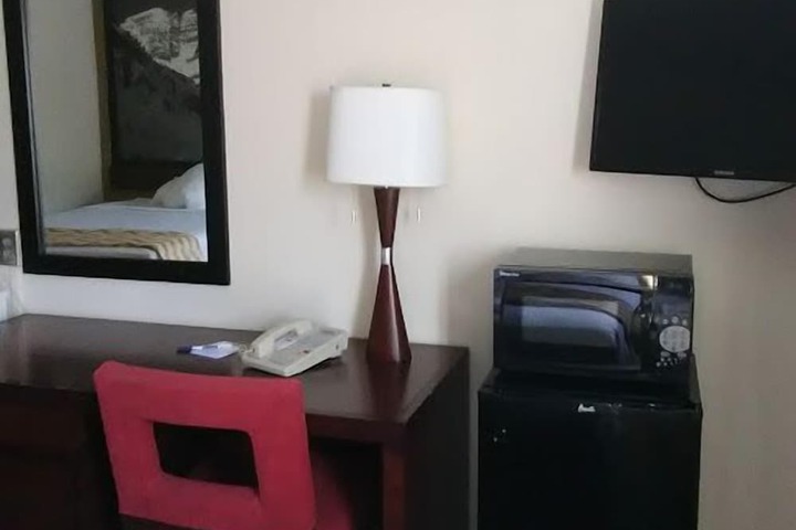 Room 9 of 27