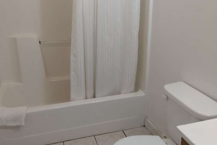 Room 15 of 34