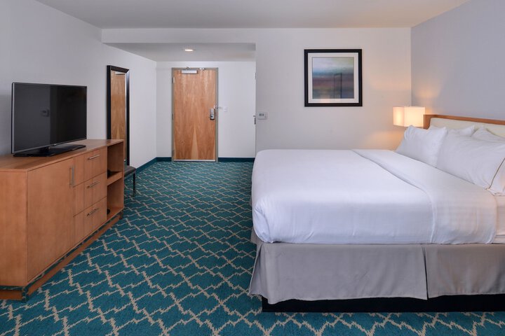 Room 15 of 39