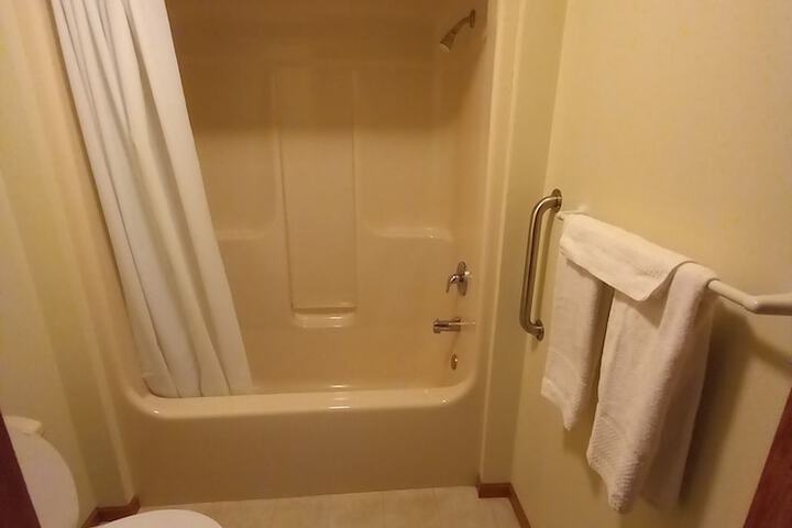 Room 7 of 9