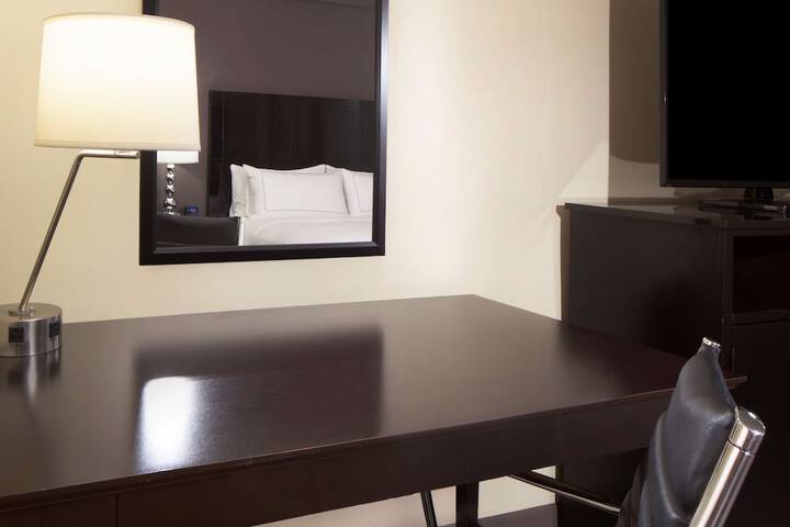 DoubleTree by Hilton El Paso Downtown