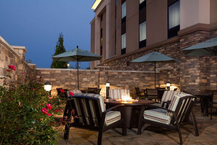 Hampton Inn & Suites Niles / Warren