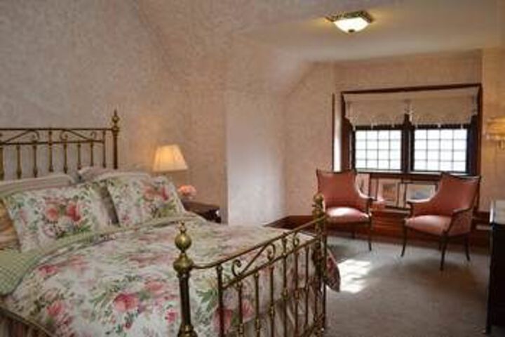 The Grand Anne Bed & Breakfast