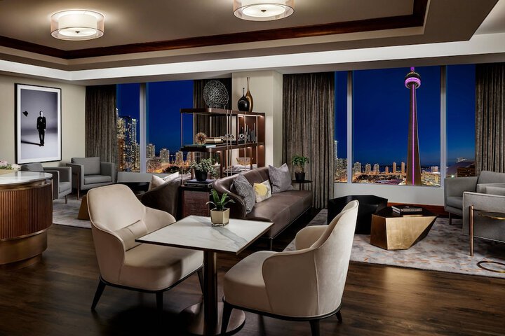 Lounge 91 of 123