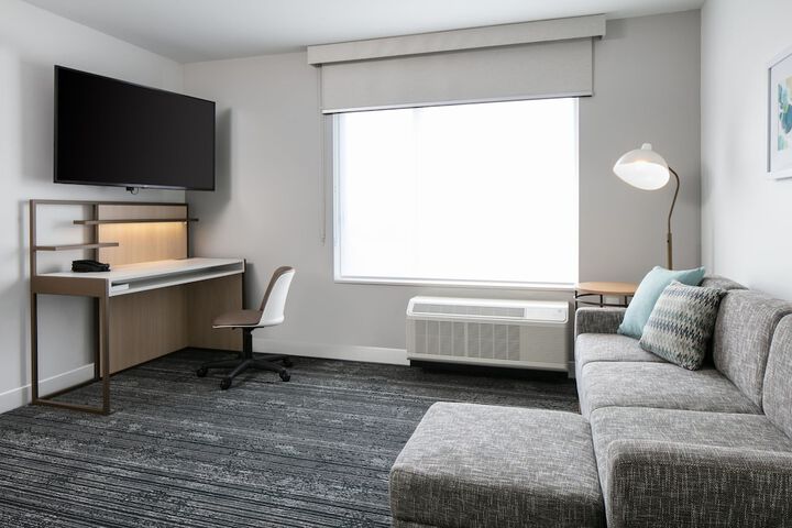 Room 16 of 32