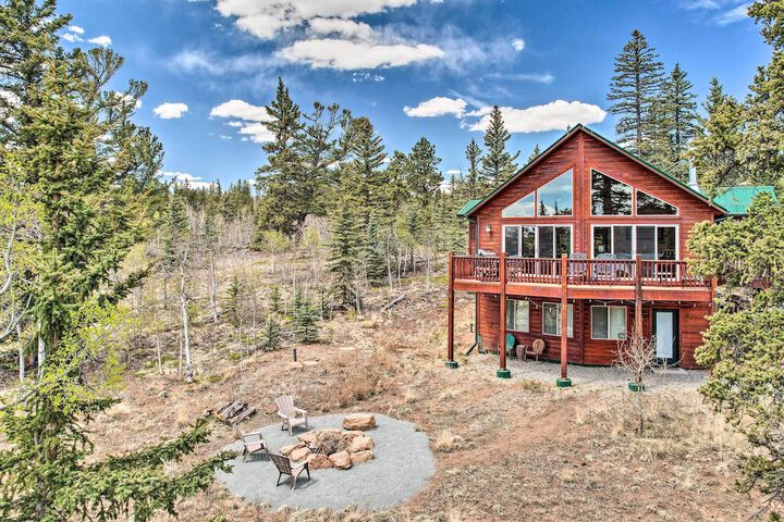 Jefferson Cabin w / Fire Pit: Near Hiking Trails!