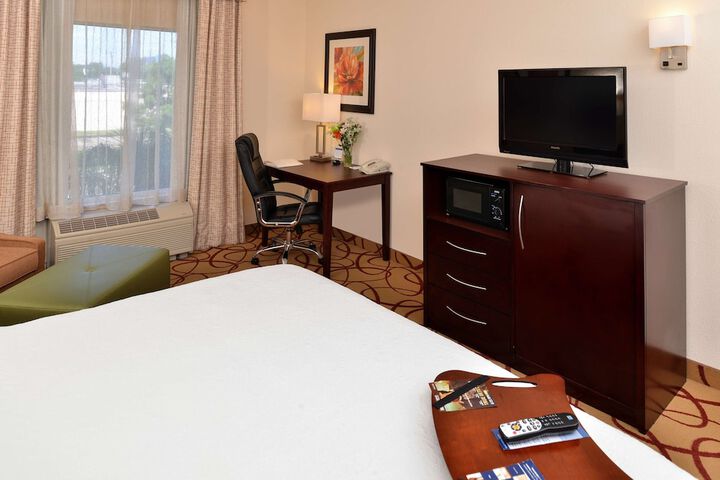 Room 18 of 34