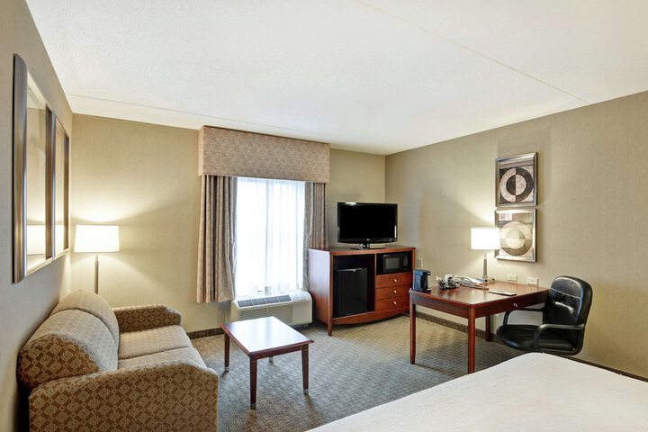 Room 27 of 39