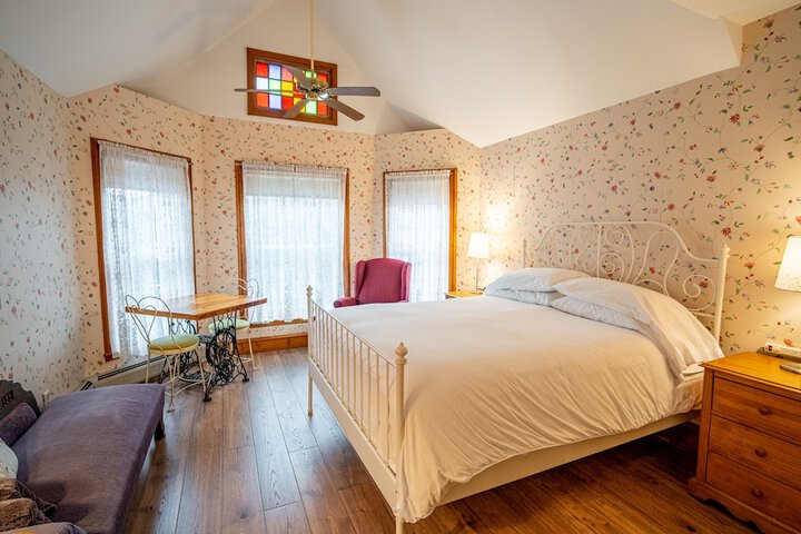 Room 48 of 146