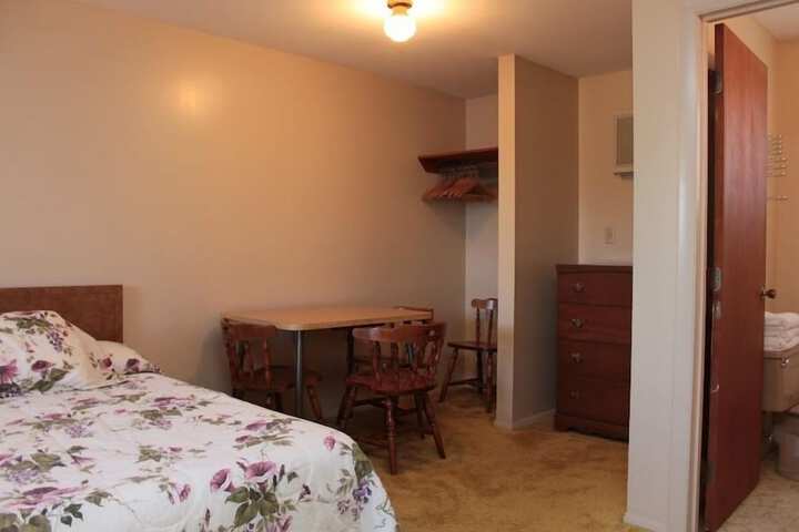 Room 15 of 19