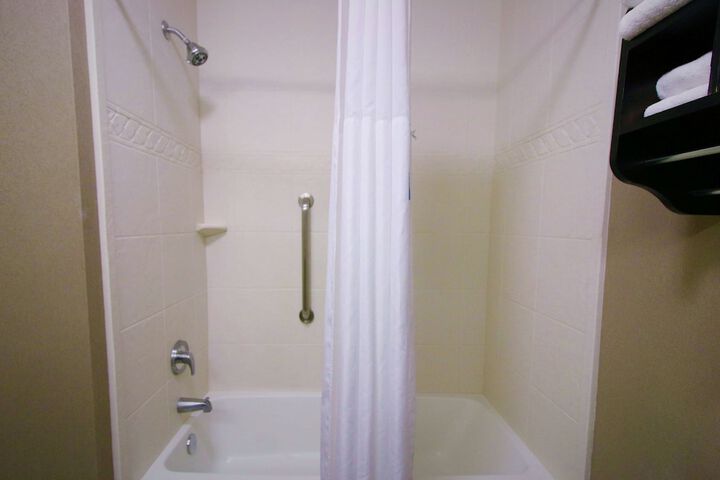 Room 10 of 23