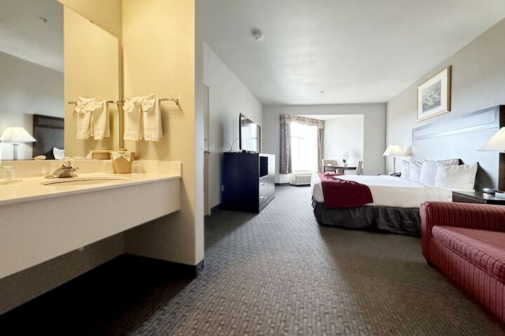 BayVue Hotel Resort and Suites