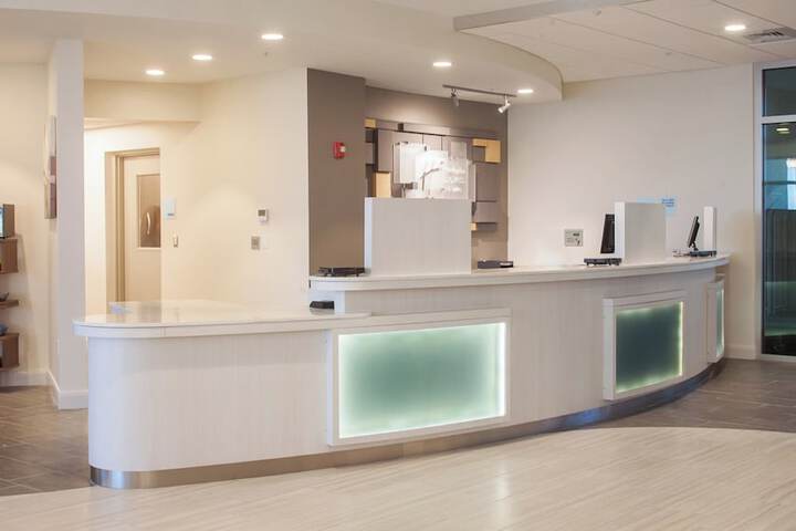 Holiday Inn Express & Suites Panama City Beach - Beachfront by IHG