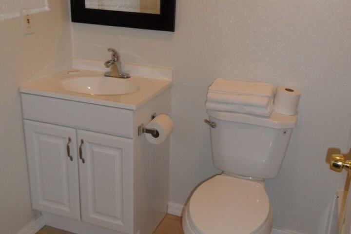 Room 18 of 25