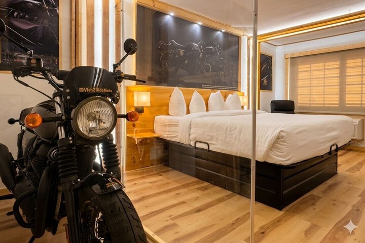 Motorcycle Inn