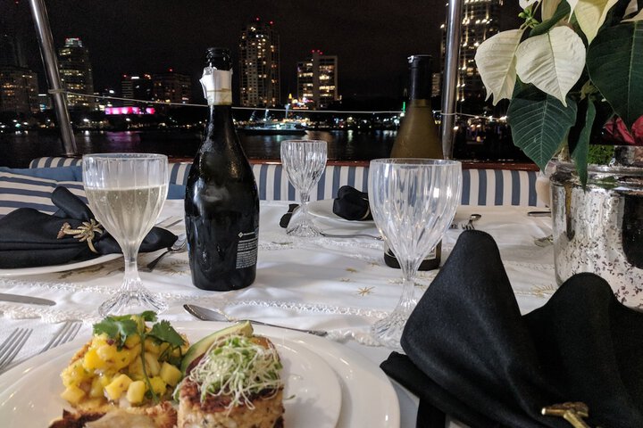 Dining 10 of 13
