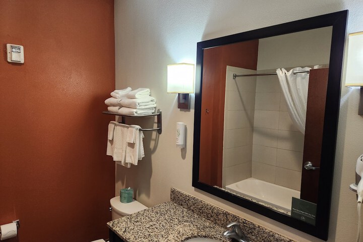 Room 8 of 36